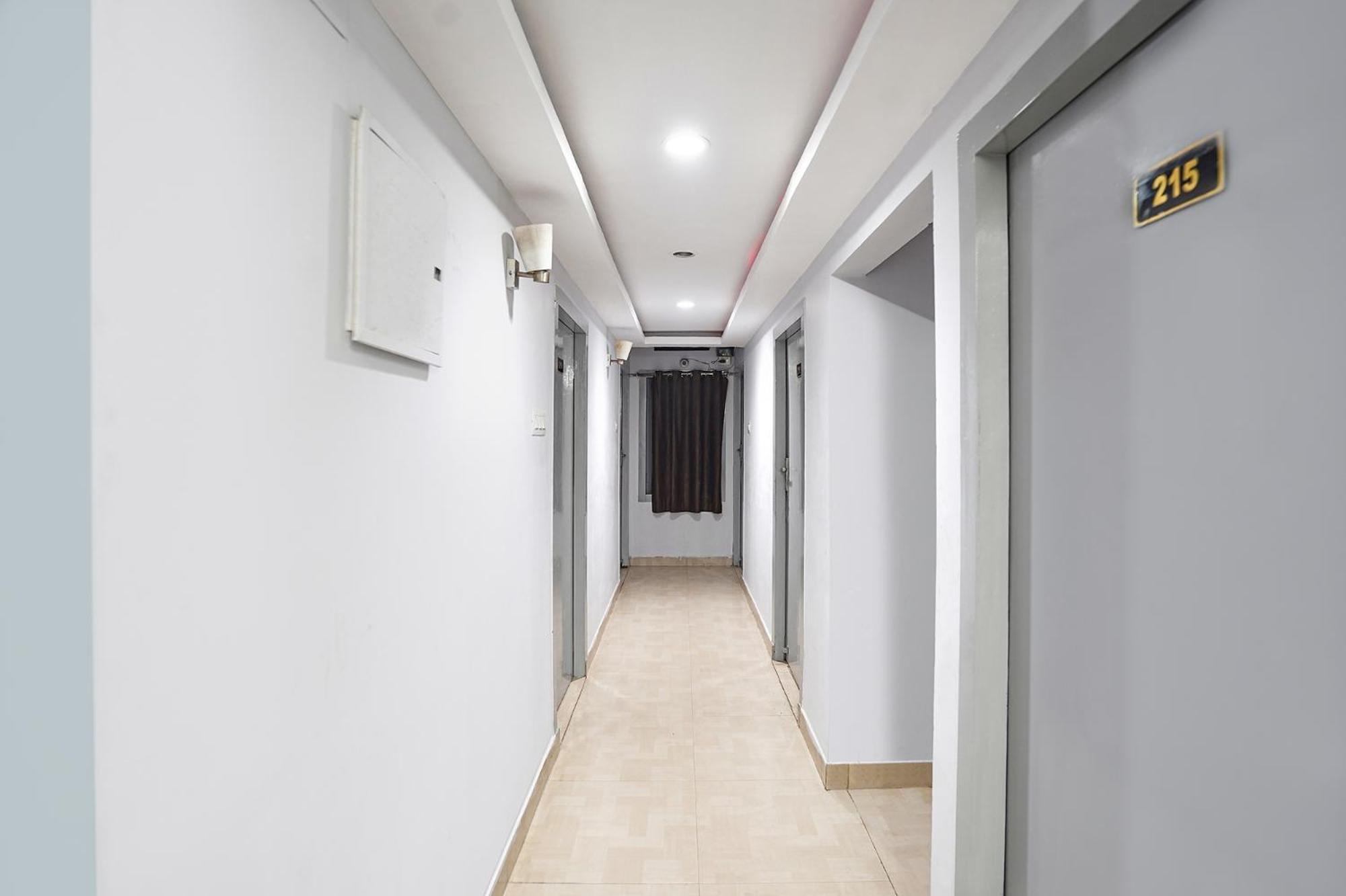Fabexpress R Inn - Nr Prayagraj Railway Station Muthiganj 外观 照片