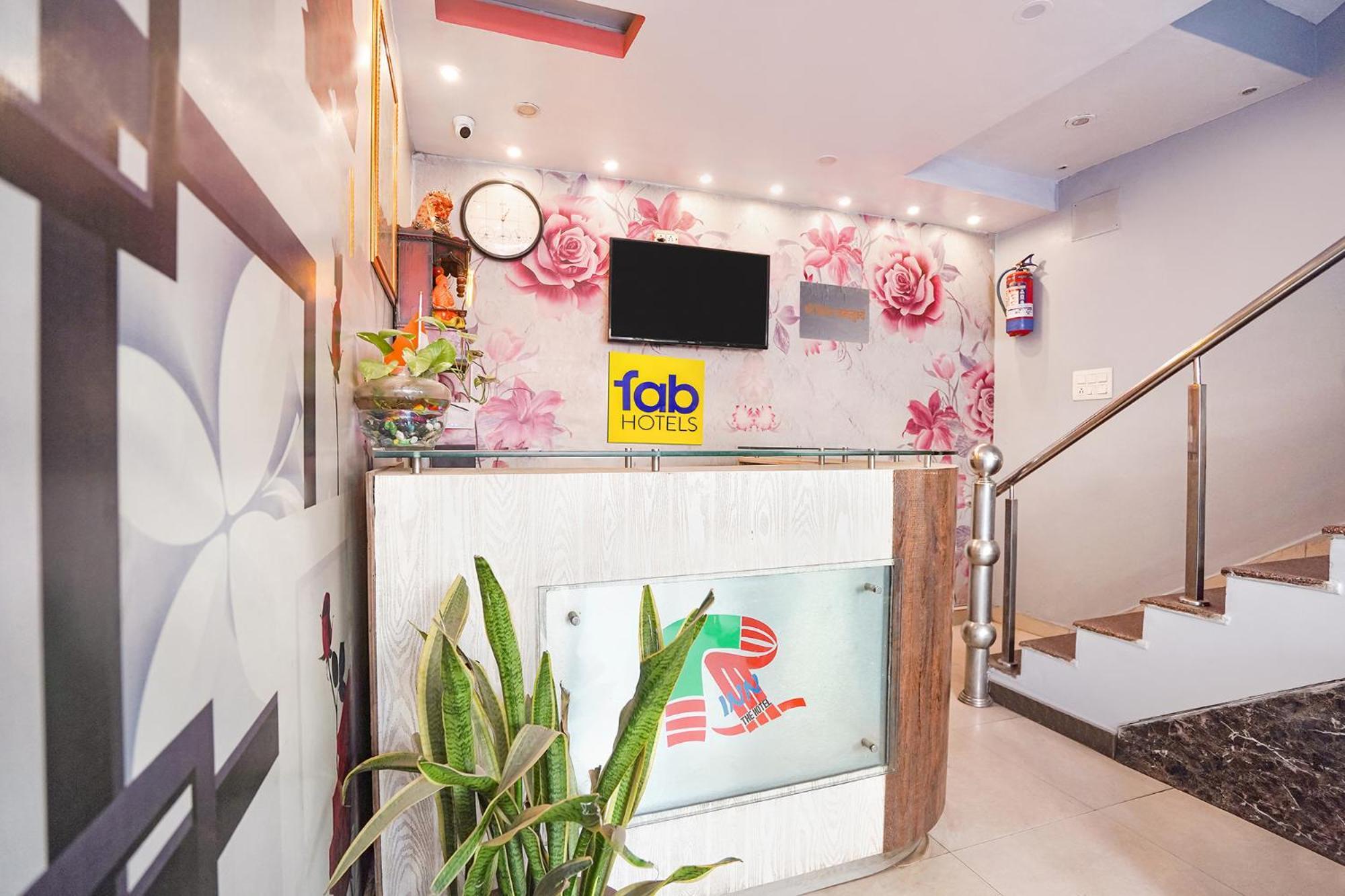 Fabexpress R Inn - Nr Prayagraj Railway Station Muthiganj 外观 照片